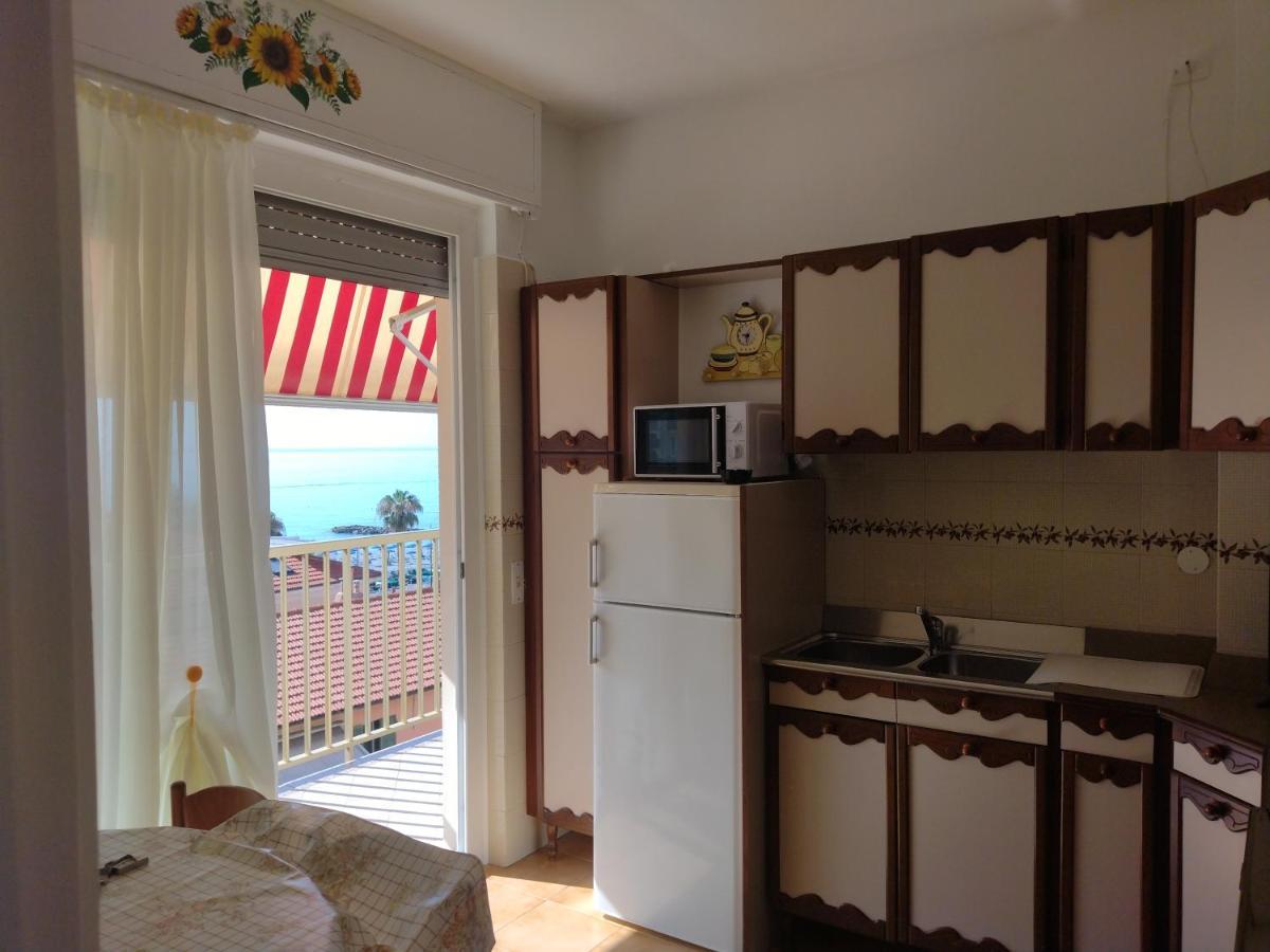 Apartmán Casa Fronte Mare Ventimiglia Exteriér fotografie