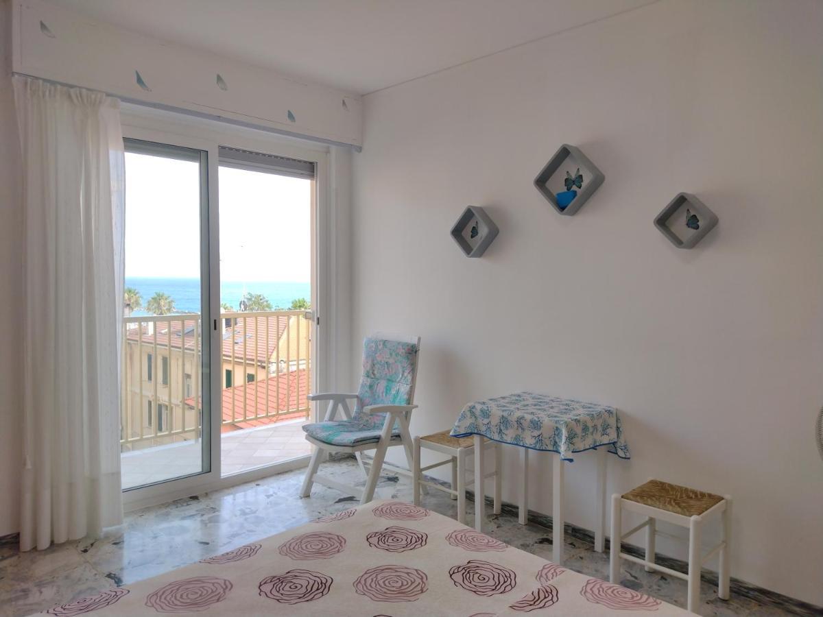 Apartmán Casa Fronte Mare Ventimiglia Exteriér fotografie