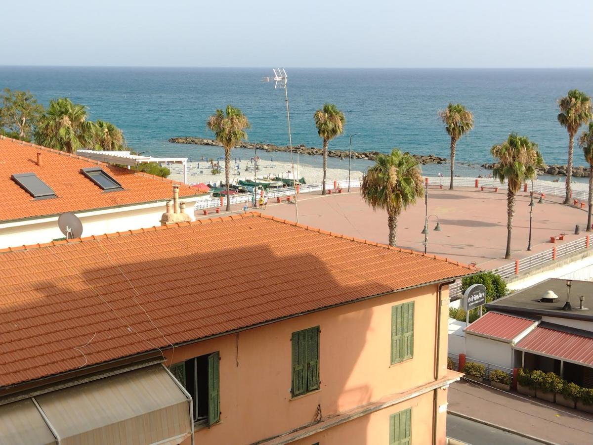 Apartmán Casa Fronte Mare Ventimiglia Exteriér fotografie